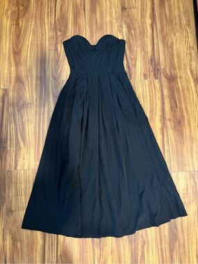 Classic Strapless Black Evening Dress
